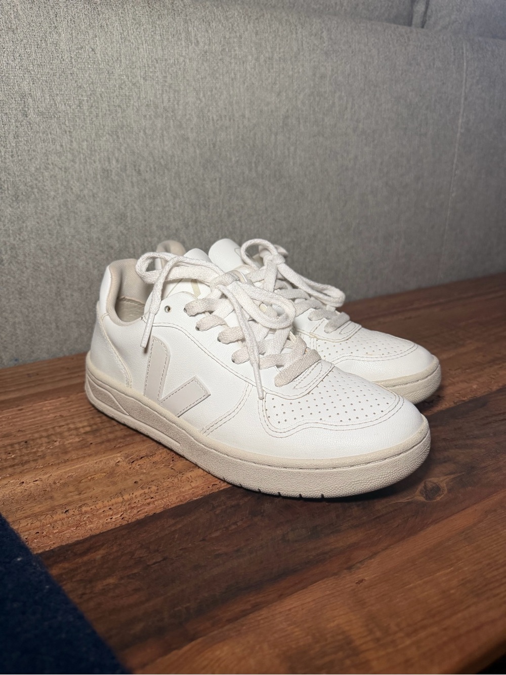 VEJA V-10 White Leather Sneakers Women’s Size 5 EU 36